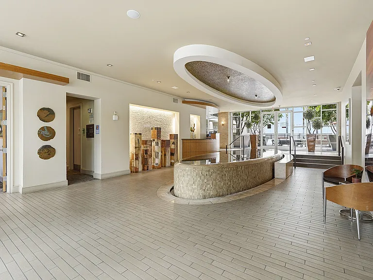 Broadstone Miracle Mile — Photo 24