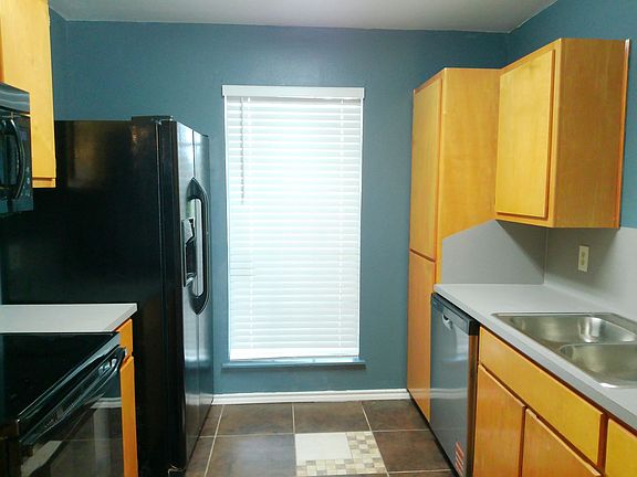4th image of 2600 Alana Ln