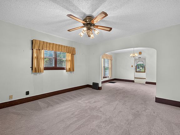 4th image of 803 N 9th St