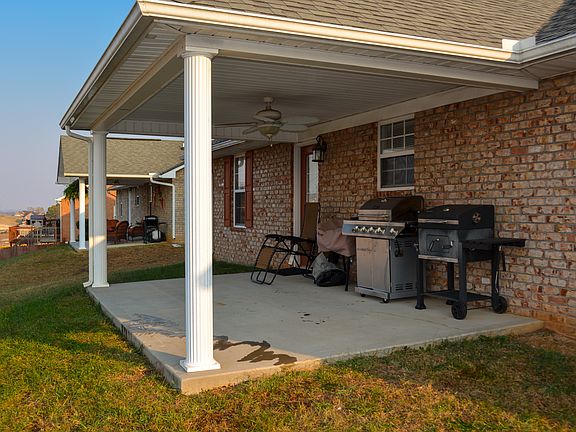 5th image of 4019 Rainbow Hill Ln