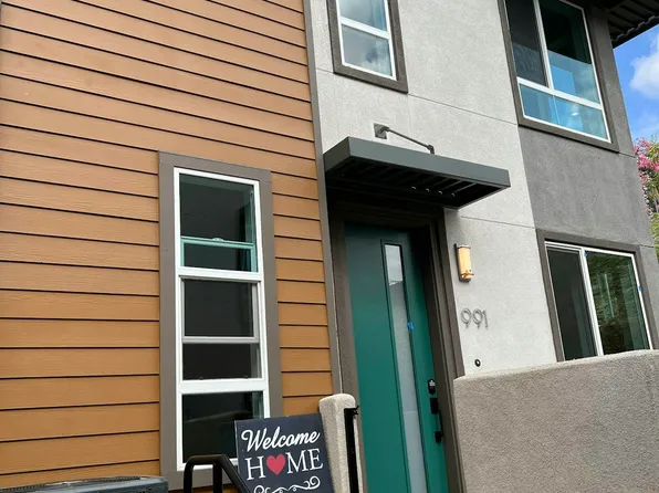 991 Hunter Trl, Vista, CA 92081