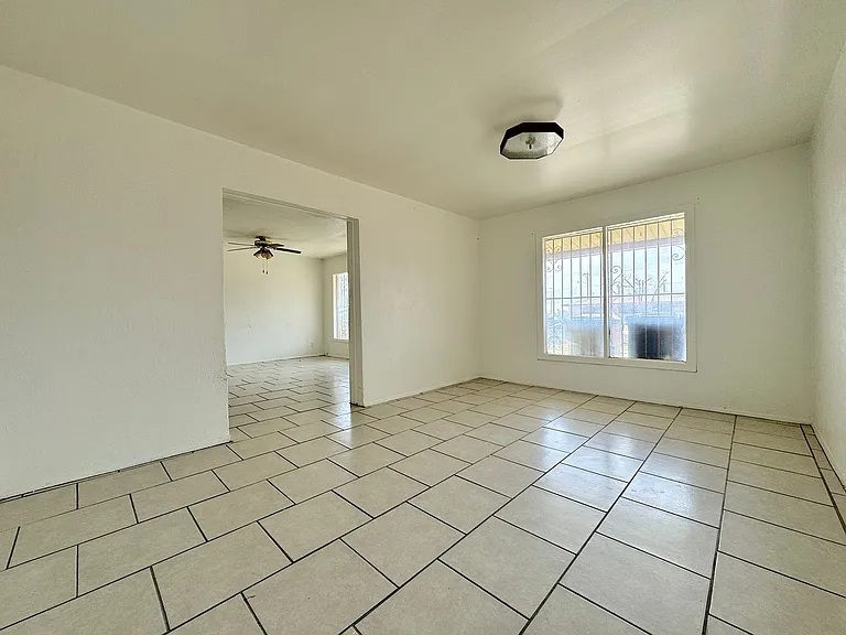 4117 Volcanic Ave — Photo 11