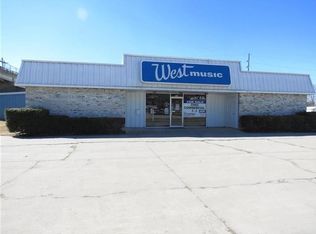 404 W Main St, Ottumwa, IA 52501