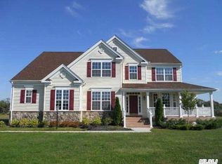 14 Maidstone Ln, Wading River, NY 11792