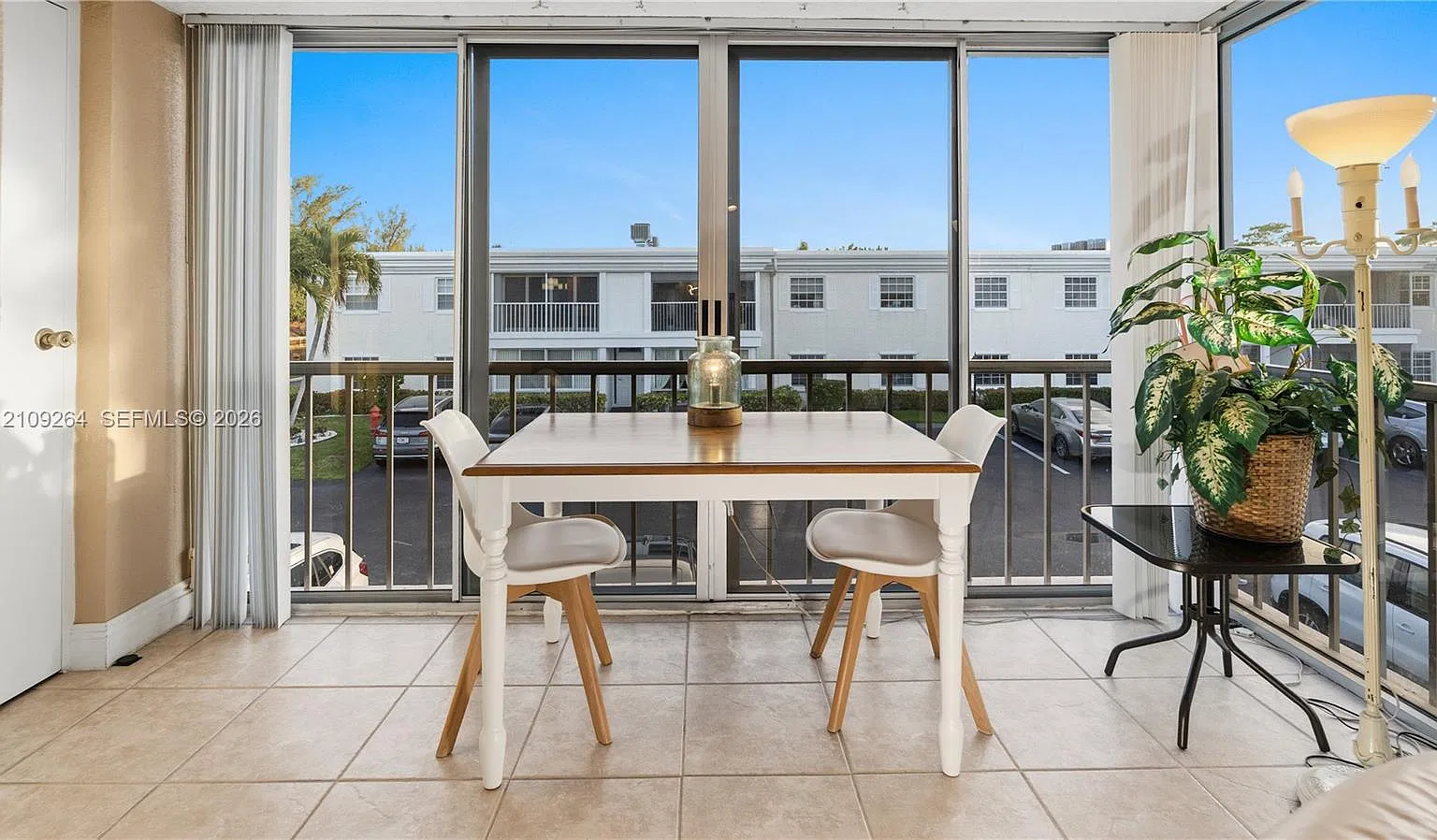 Bay Colony Club Condo — Photo 2
