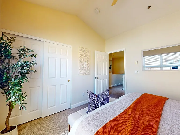 Third bedroom.