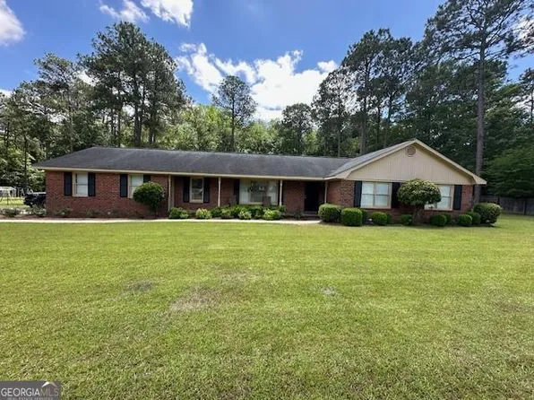 1620 Houston Dr, Vidalia, GA 30474
