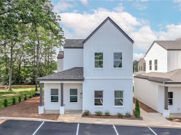 618 Martin Luther King Dr #1, Auburn, AL 36830