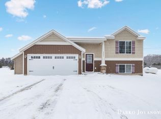 14057 Olin Lakes Dr, Cedar Springs, MI 49319