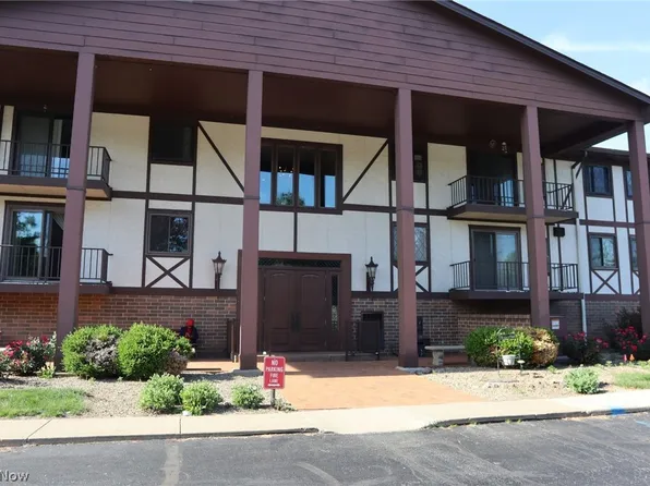 4849 Grace Rd, North Olmsted, OH 44070