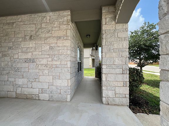 4th image of 306 Orion Dr