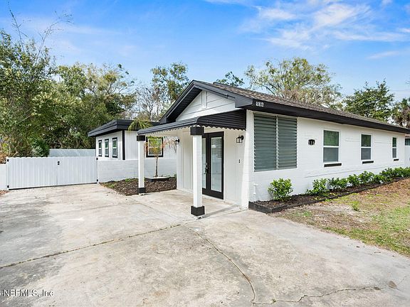 3rd image of 536 SAPELO Road