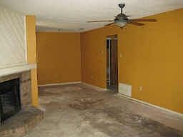 3rd image of 2326 Kennington Dr APT D