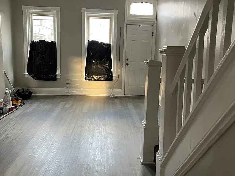 71 S Logan Ave — Photo 7