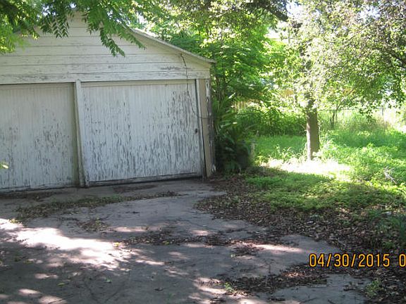 4th image of 1334 Logan Ave