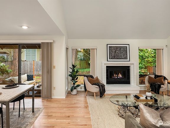 4th image of 1745 159th Avenue NE #4