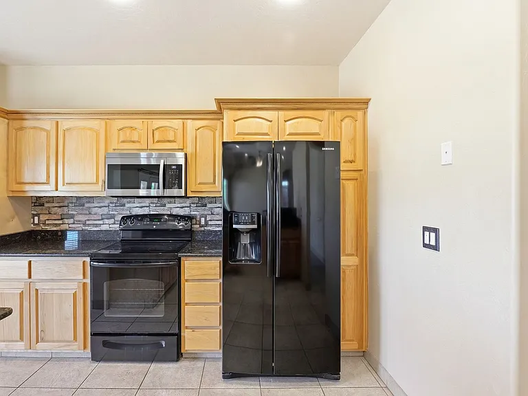 4212 S Hackberry Dr — Photo 16
