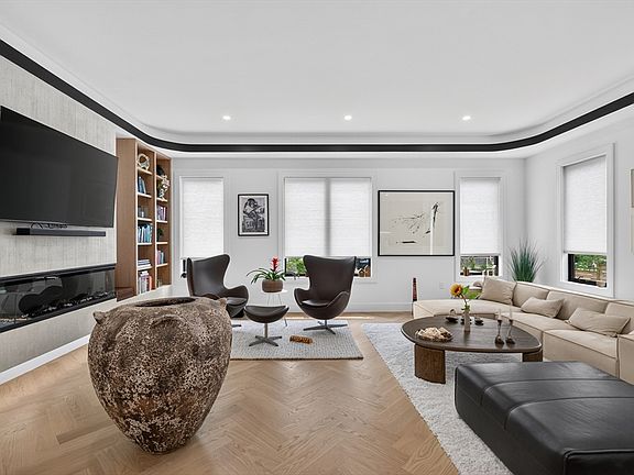 2nd image of 208 Chapel St #1