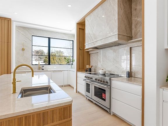 4th image of 28 Dorothy Rd