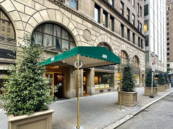 480 Park Avenue 15D image 3 of 18