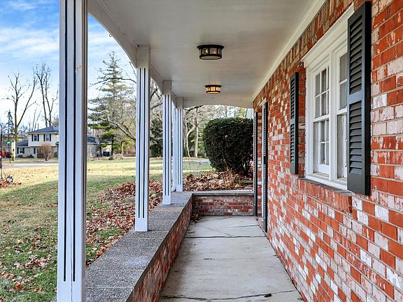 2nd image of 5915 Kilmer Ln