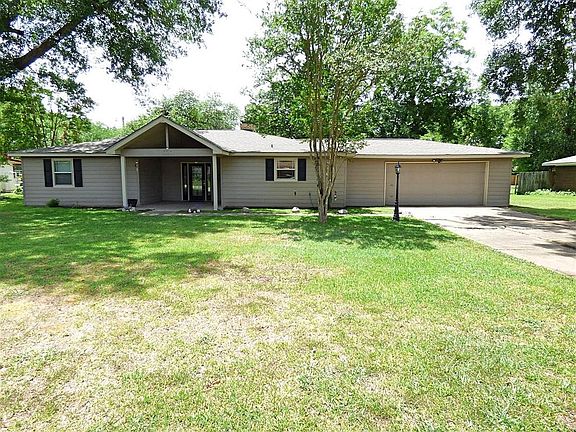 2nd image of 506 E Magnolia Dr