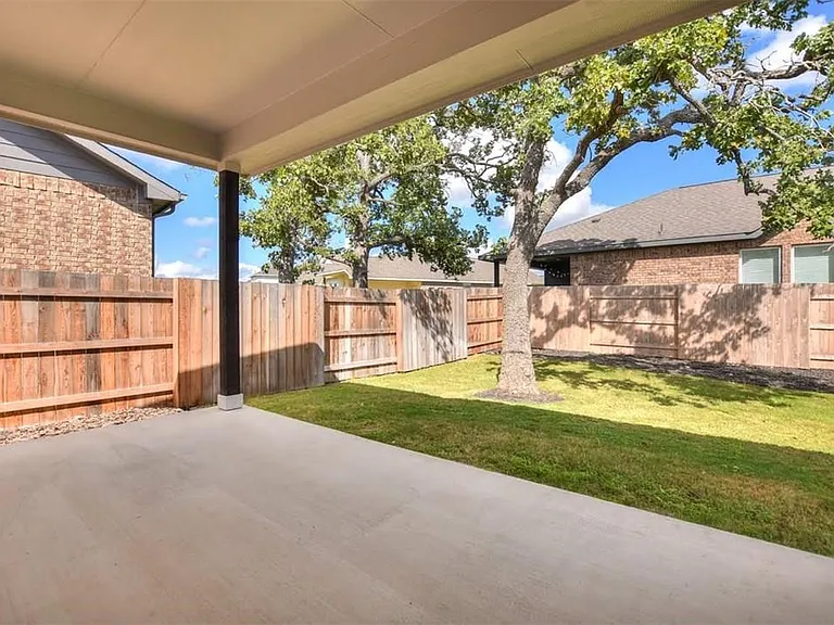 704 Bonnet Blvd — Photo 28