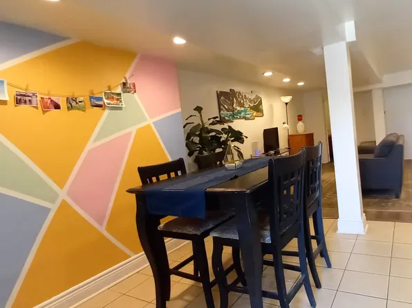 95 Smith Ave #95, Hamilton, ON L8L 5P2