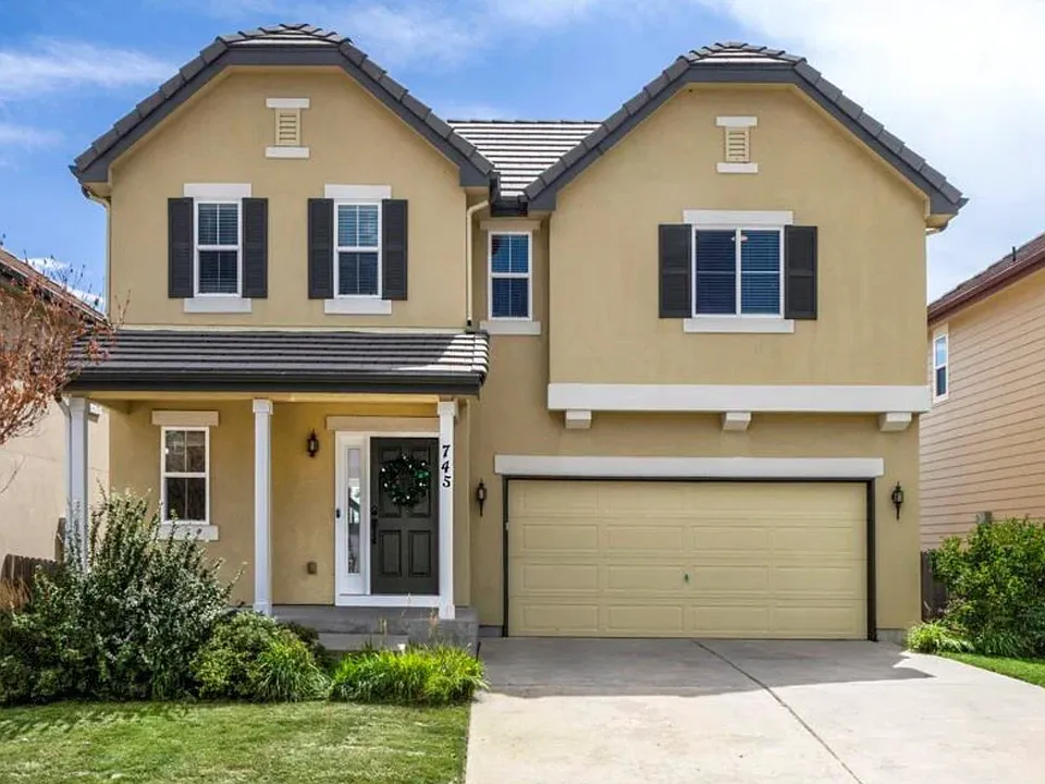 745 Diamond Rim Dr