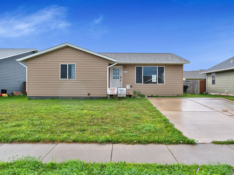 Great 3 bedroom, one bath