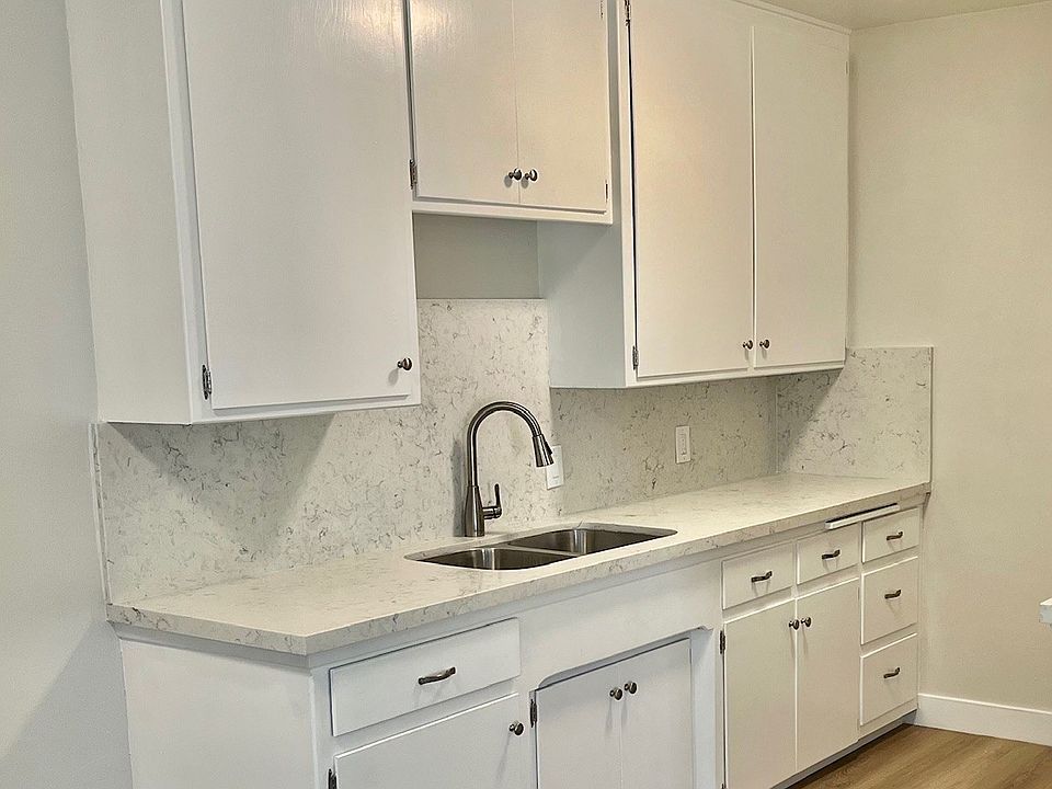 1st image of 4350 N Lakewood Blvd APT 8