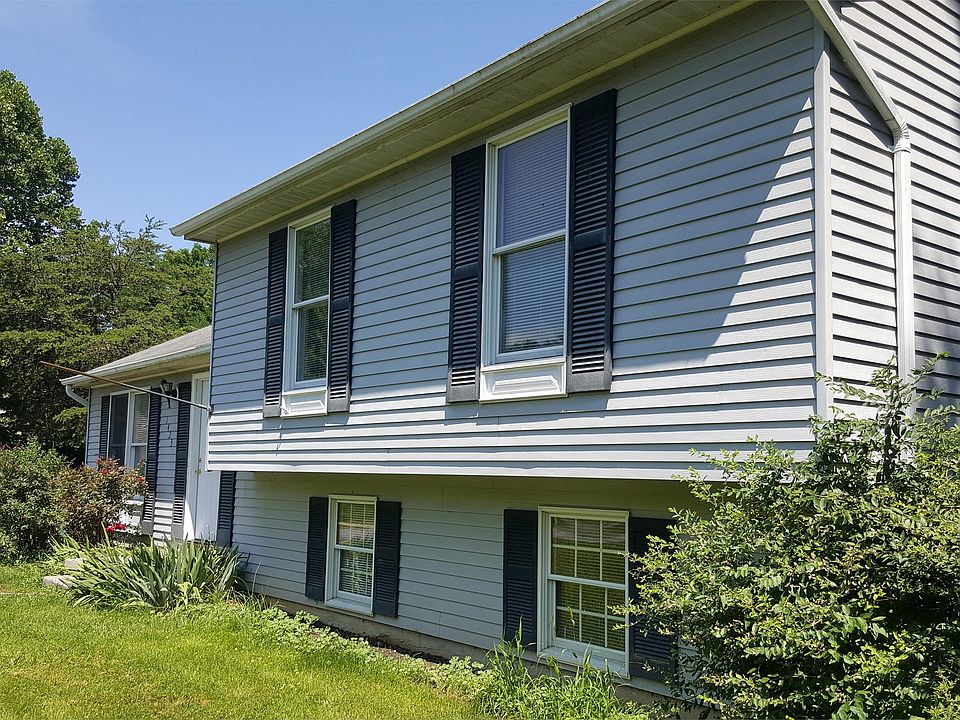 1st image of 1423 River Ct