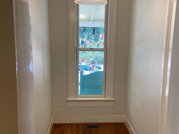 Approximately 9' x 5' Nook with Front Facing Window