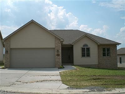 1st image of 127 Stonehaven #18