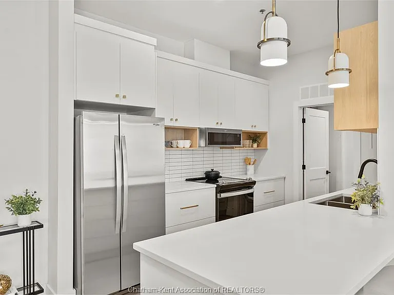 364 Grand Ave E #310 — Photo 32