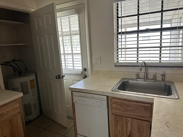 Kitchen closet