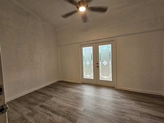 4th image of 931 Sunset Shores Dr