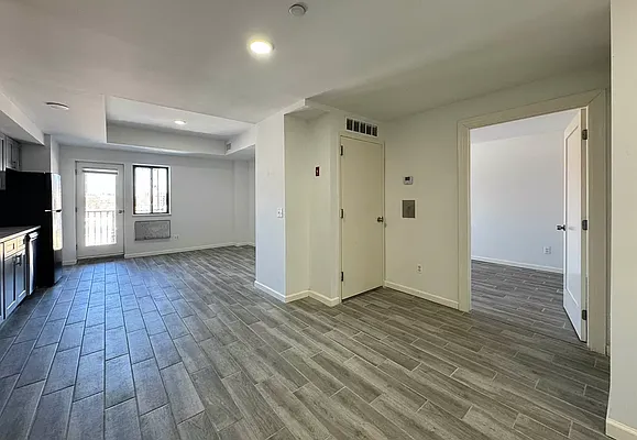 Rented by NY Space Finders Inc. | media 6