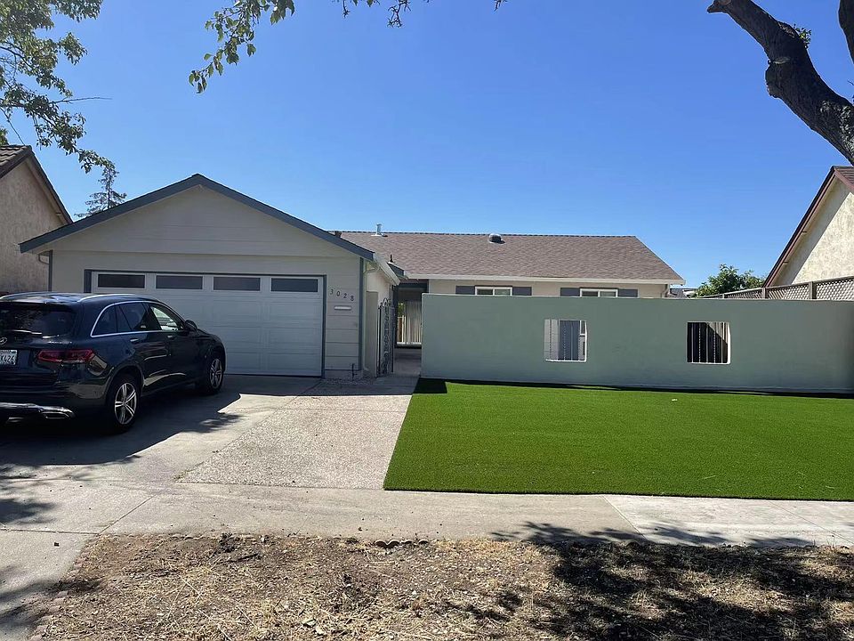 1st image of 3028 Mauna Loa Ct