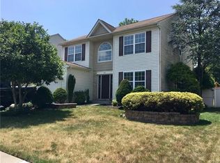 305 Highlands Blvd, Easton, PA 18042