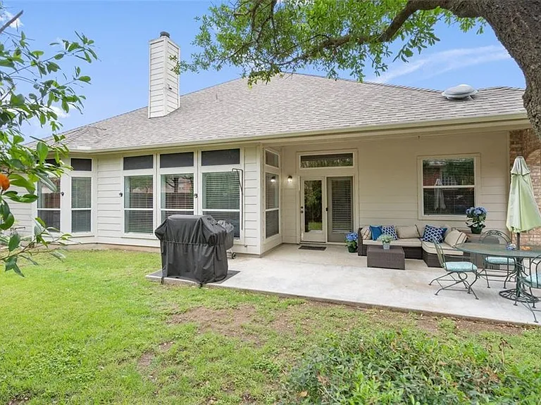 2101 Aaron Ross Way — Photo 31