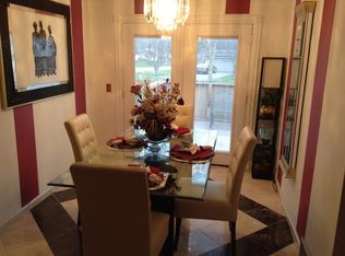 8209 Brandywine Pkwy, Brooklyn Park, MN 55444