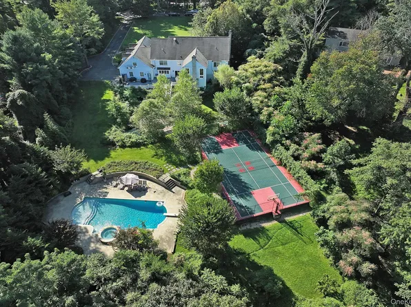 7 Saw Mill Lane, Cold Spring Harbor, NY 11724