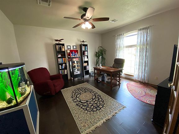 4th image of 4525 Lovell Ln