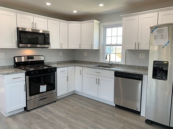 2nd image of 107 Spring St
