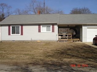 201 S Elm St, Patoka, IL 62875