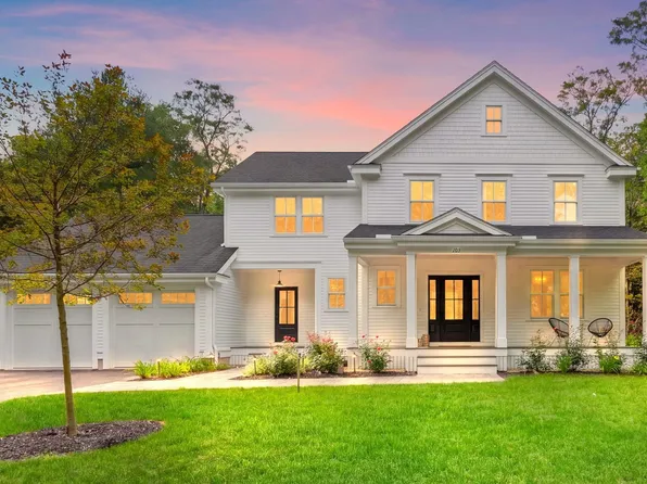 105 Prescott Rd, Concord, MA 01742