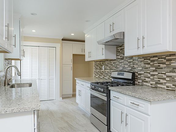 5th image of 145 W Santa Paula St