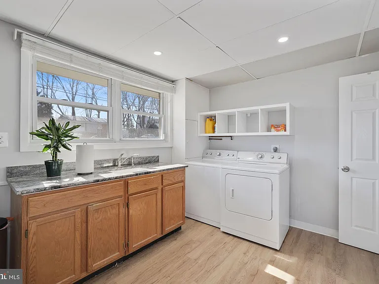 8418 Stonewall Dr — Photo 15