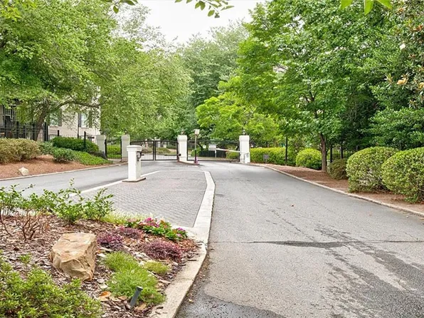 3687 Essex Ave #17, Atlanta, GA 30339